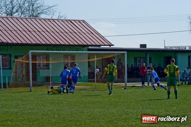 Zdjęcie w galerii na portalu naszraciborz.pl: Pięć goli w Nieboczowach wiadomości z regionu