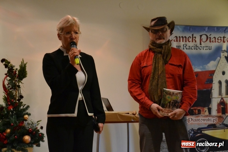 Zdjęcie w galerii na portalu naszraciborz.pl: Młodzież szkolna wzięła udział na Zamku Piastowskim w spotkaniu z Kasią Czemplik i Robertem Czerniakiem wiadomości z regionu