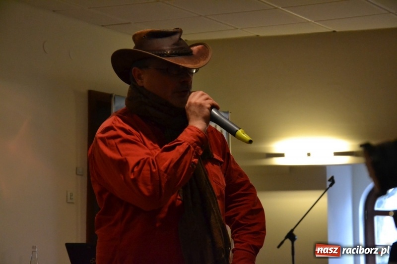 Zdjęcie w galerii na portalu naszraciborz.pl: Młodzież szkolna wzięła udział na Zamku Piastowskim w spotkaniu z Kasią Czemplik i Robertem Czerniakiem wiadomości z regionu