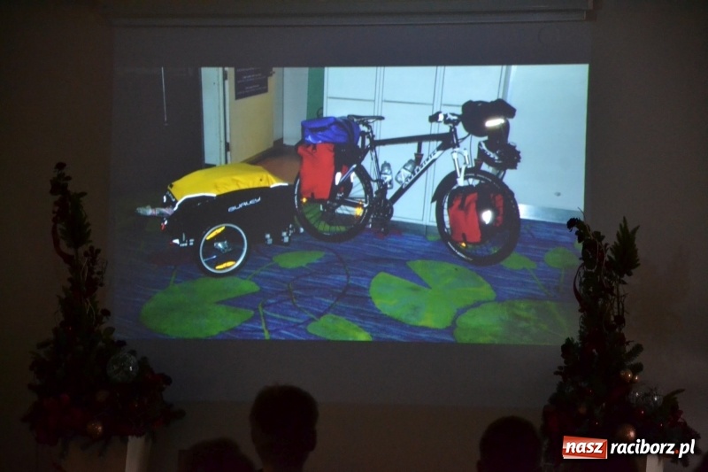 Zdjęcie w galerii na portalu naszraciborz.pl: Młodzież szkolna wzięła udział na Zamku Piastowskim w spotkaniu z Kasią Czemplik i Robertem Czerniakiem wiadomości z regionu