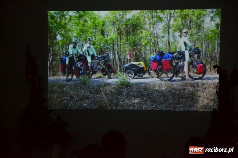 Zdjęcie w galerii na portalu naszraciborz.pl: Młodzież szkolna wzięła udział na Zamku Piastowskim w spotkaniu z Kasią Czemplik i Robertem Czerniakiem wiadomości z regionu