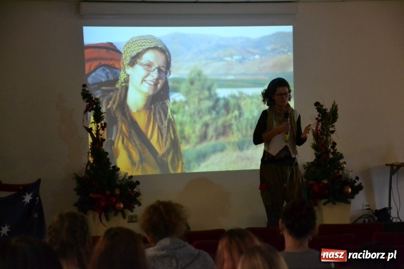 Zdjęcie w galerii na portalu naszraciborz.pl: Młodzież szkolna wzięła udział na Zamku Piastowskim w spotkaniu z Kasią Czemplik i Robertem Czerniakiem wiadomości z regionu