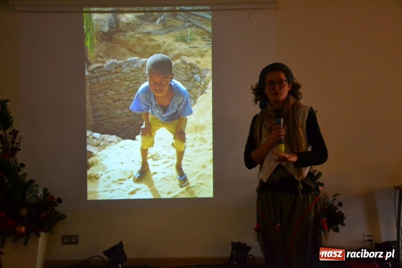 Zdjęcie w galerii na portalu naszraciborz.pl: Młodzież szkolna wzięła udział na Zamku Piastowskim w spotkaniu z Kasią Czemplik i Robertem Czerniakiem wiadomości z regionu