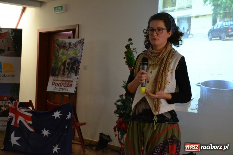 Zdjęcie w galerii na portalu naszraciborz.pl: Młodzież szkolna wzięła udział na Zamku Piastowskim w spotkaniu z Kasią Czemplik i Robertem Czerniakiem wiadomości z regionu