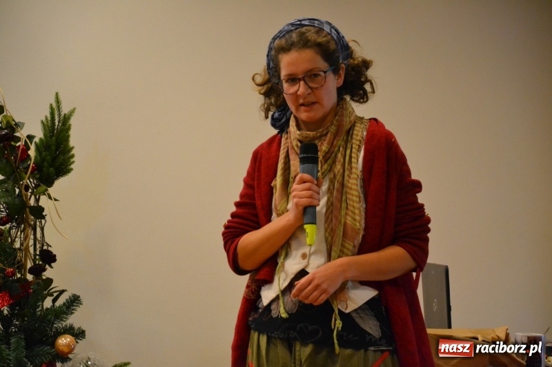 Zdjęcie w galerii na portalu naszraciborz.pl: Młodzież szkolna wzięła udział na Zamku Piastowskim w spotkaniu z Kasią Czemplik i Robertem Czerniakiem wiadomości z regionu