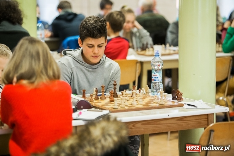 Zdjęcie w galerii na portalu naszraciborz.pl: XVIII Międzynarodowy Turniej Szachowy o Puchar Prezydenta wiadomości z regionu