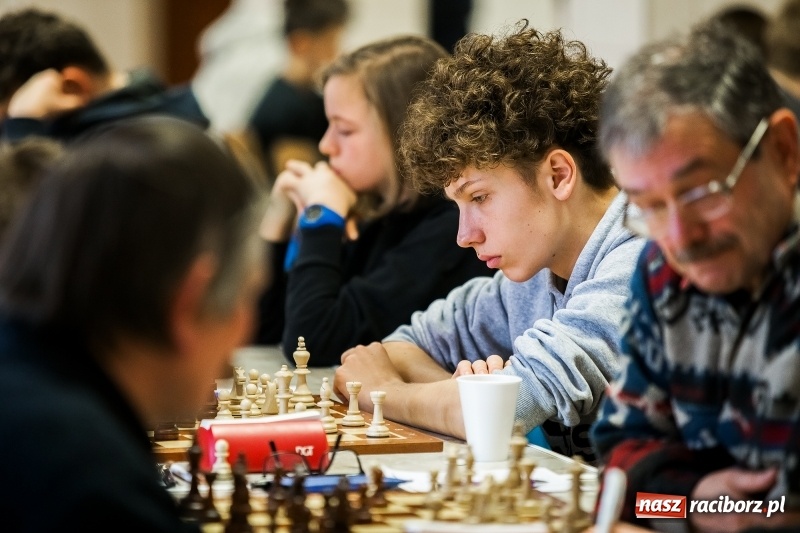 Zdjęcie w galerii na portalu naszraciborz.pl: XVIII Międzynarodowy Turniej Szachowy o Puchar Prezydenta wiadomości z regionu