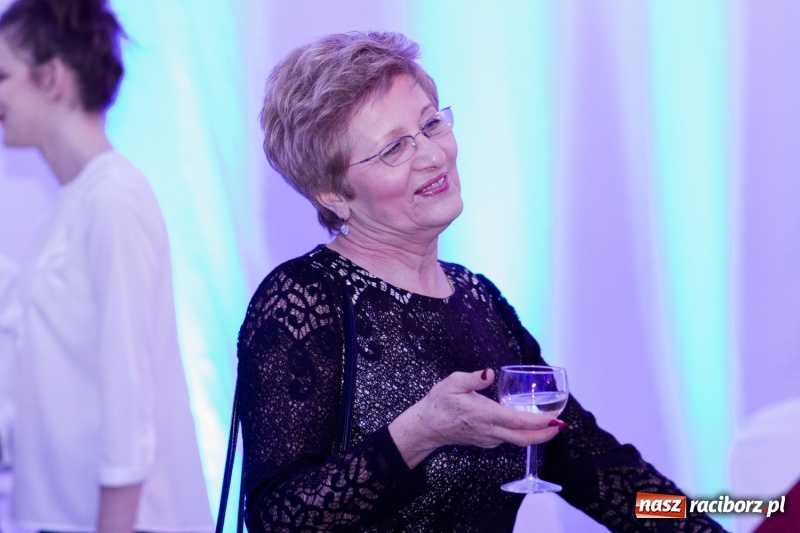 Zdjęcie w galerii na portalu naszraciborz.pl: Pietrowicka gala przedsiębiorczości już po raz trzynasty. Wręczono pięć statuetek wiadomości z regionu
