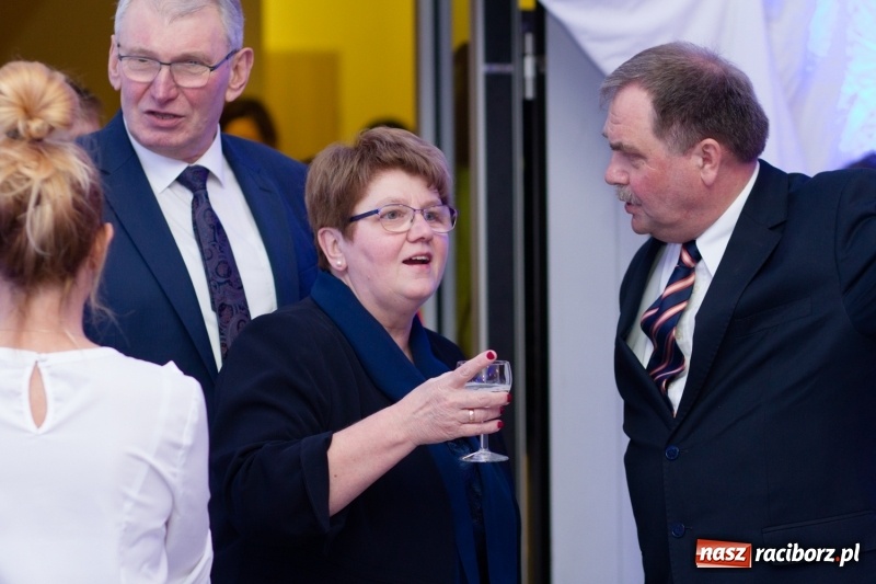 Zdjęcie w galerii na portalu naszraciborz.pl: Pietrowicka gala przedsiębiorczości już po raz trzynasty. Wręczono pięć statuetek wiadomości z regionu