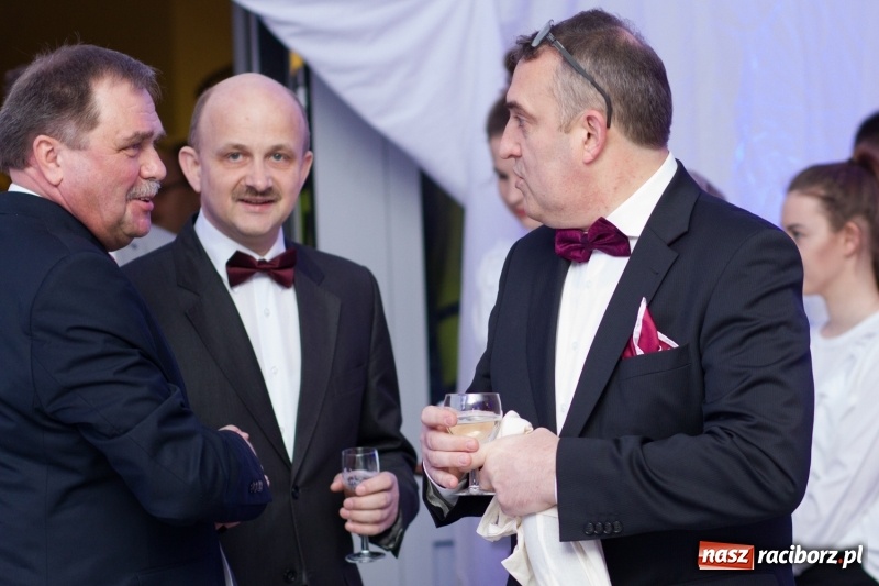 Zdjęcie w galerii na portalu naszraciborz.pl: Pietrowicka gala przedsiębiorczości już po raz trzynasty. Wręczono pięć statuetek wiadomości z regionu