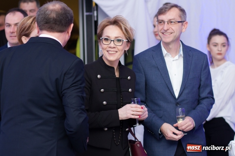 Zdjęcie w galerii na portalu naszraciborz.pl: Pietrowicka gala przedsiębiorczości już po raz trzynasty. Wręczono pięć statuetek wiadomości z regionu