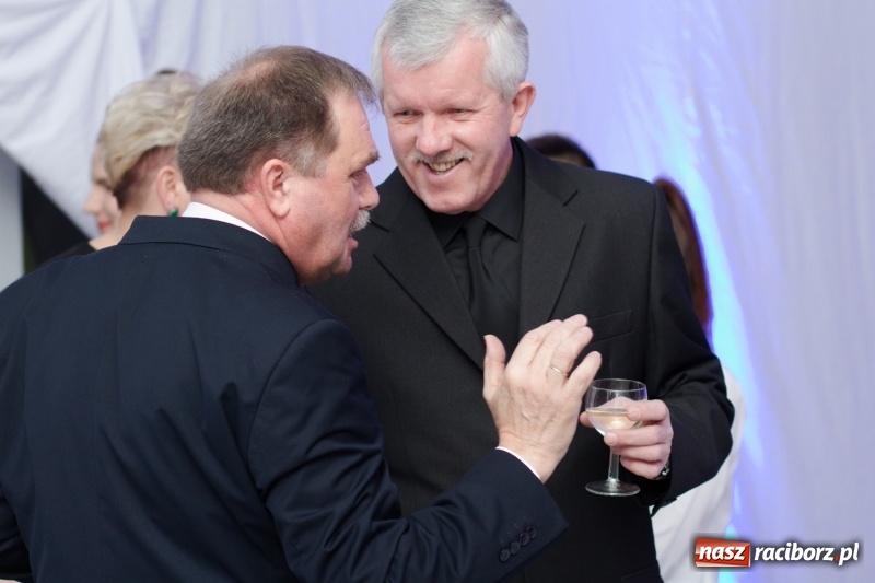 Zdjęcie w galerii na portalu naszraciborz.pl: Pietrowicka gala przedsiębiorczości już po raz trzynasty. Wręczono pięć statuetek wiadomości z regionu