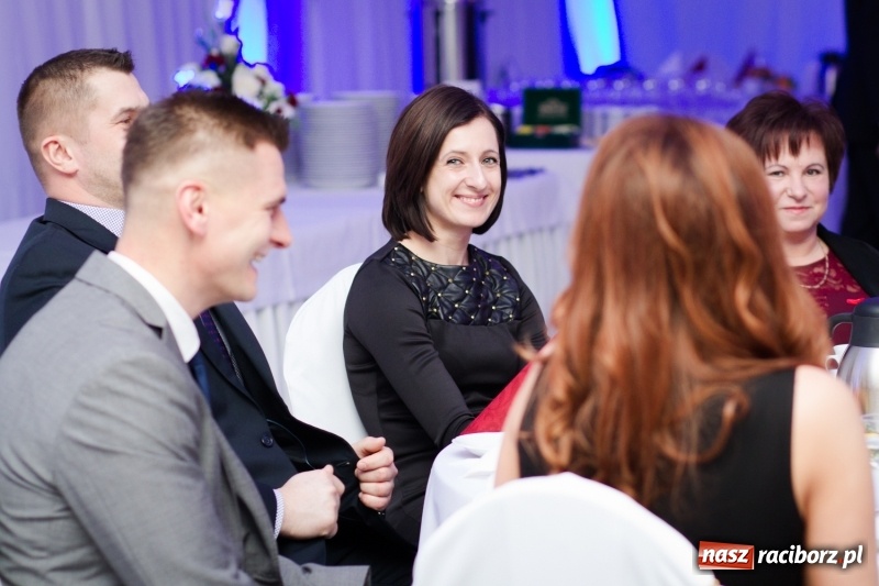 Zdjęcie w galerii na portalu naszraciborz.pl: Pietrowicka gala przedsiębiorczości już po raz trzynasty. Wręczono pięć statuetek wiadomości z regionu