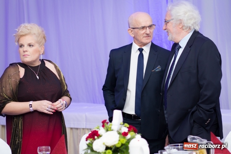 Zdjęcie w galerii na portalu naszraciborz.pl: Pietrowicka gala przedsiębiorczości już po raz trzynasty. Wręczono pięć statuetek wiadomości z regionu