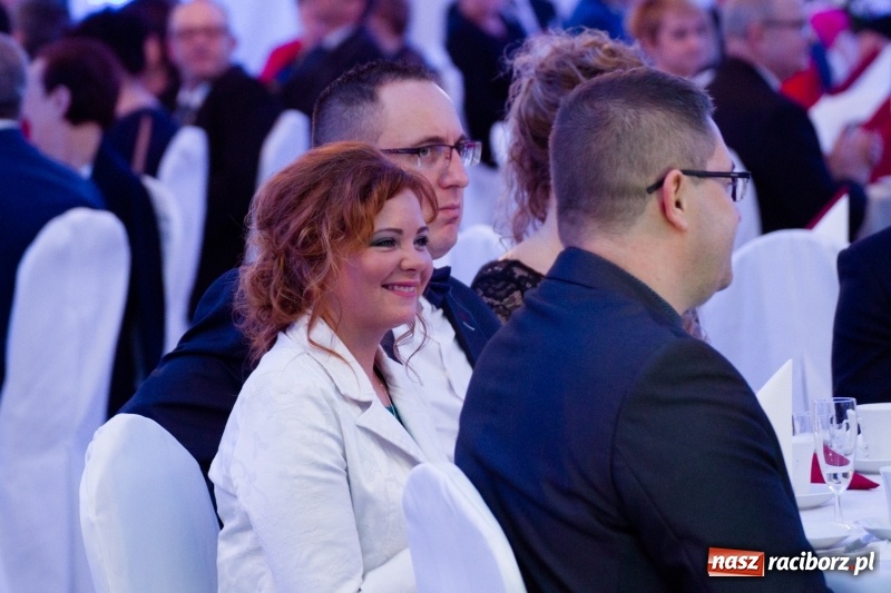 Zdjęcie w galerii na portalu naszraciborz.pl: Pietrowicka gala przedsiębiorczości już po raz trzynasty. Wręczono pięć statuetek wiadomości z regionu