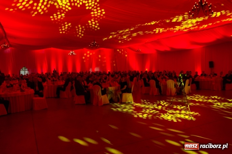 Zdjęcie w galerii na portalu naszraciborz.pl: Pietrowicka gala przedsiębiorczości już po raz trzynasty. Wręczono pięć statuetek wiadomości z regionu