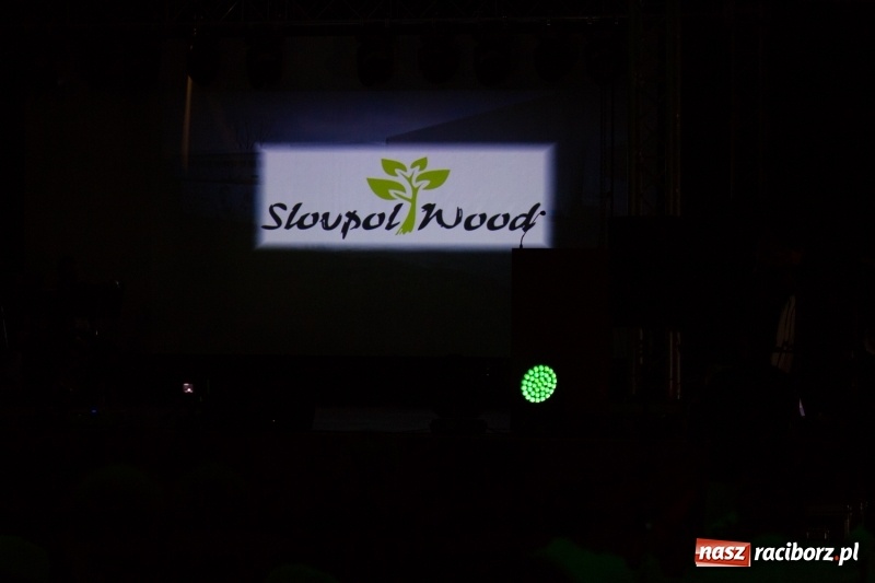 Zdjęcie w galerii na portalu naszraciborz.pl: Pietrowicka gala przedsiębiorczości już po raz trzynasty. Wręczono pięć statuetek wiadomości z regionu