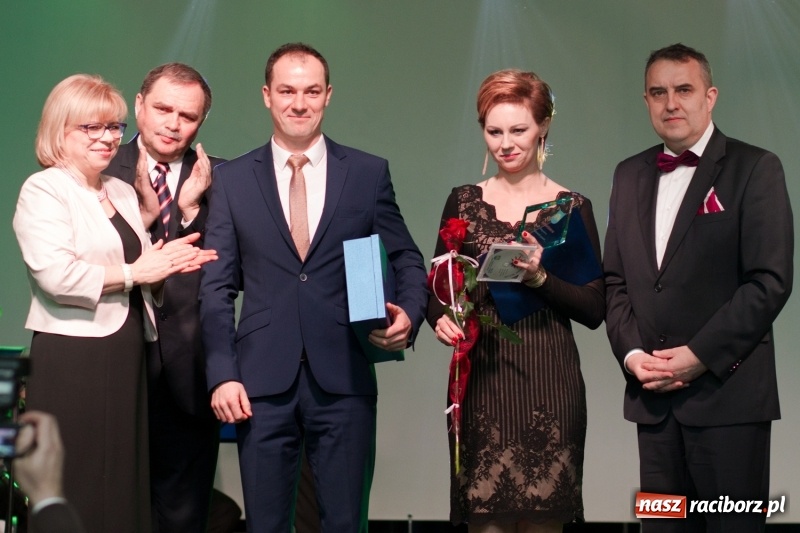 Zdjęcie w galerii na portalu naszraciborz.pl: Pietrowicka gala przedsiębiorczości już po raz trzynasty. Wręczono pięć statuetek wiadomości z regionu