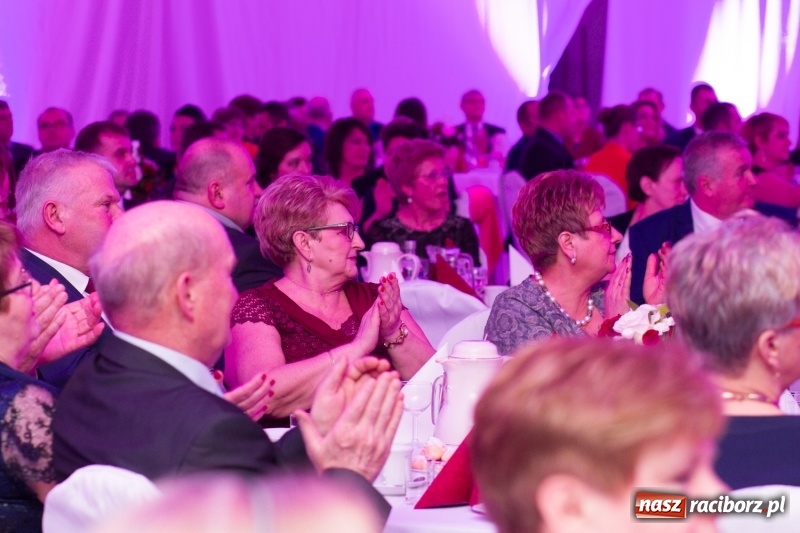 Zdjęcie w galerii na portalu naszraciborz.pl: Pietrowicka gala przedsiębiorczości już po raz trzynasty. Wręczono pięć statuetek wiadomości z regionu