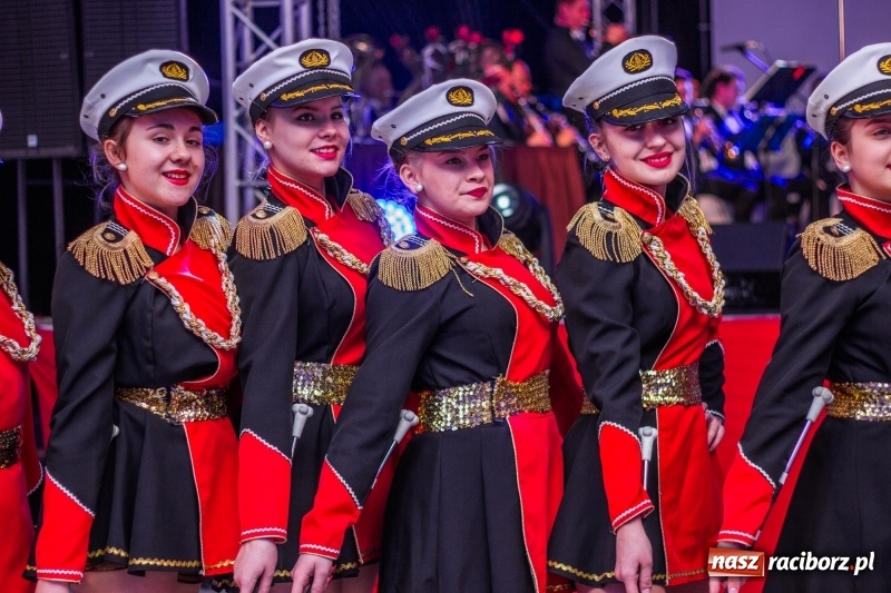 Zdjęcie w galerii na portalu naszraciborz.pl: Pietrowicka gala przedsiębiorczości już po raz trzynasty. Wręczono pięć statuetek wiadomości z regionu