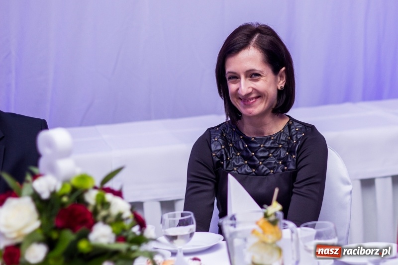 Zdjęcie w galerii na portalu naszraciborz.pl: Pietrowicka gala przedsiębiorczości już po raz trzynasty. Wręczono pięć statuetek wiadomości z regionu