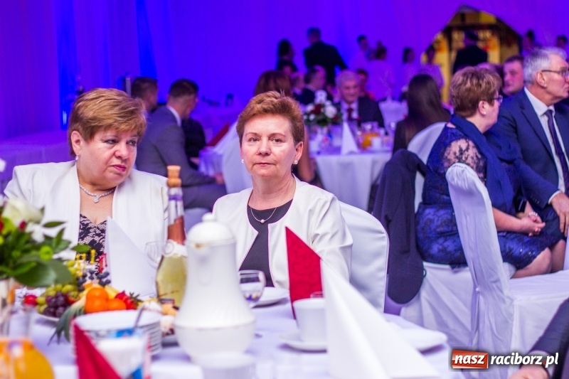 Zdjęcie w galerii na portalu naszraciborz.pl: Pietrowicka gala przedsiębiorczości już po raz trzynasty. Wręczono pięć statuetek wiadomości z regionu