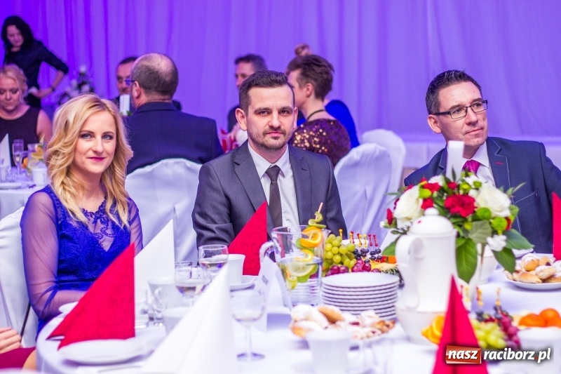 Zdjęcie w galerii na portalu naszraciborz.pl: Pietrowicka gala przedsiębiorczości już po raz trzynasty. Wręczono pięć statuetek wiadomości z regionu