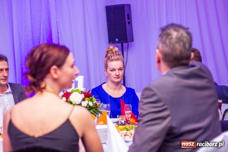Zdjęcie w galerii na portalu naszraciborz.pl: Pietrowicka gala przedsiębiorczości już po raz trzynasty. Wręczono pięć statuetek wiadomości z regionu