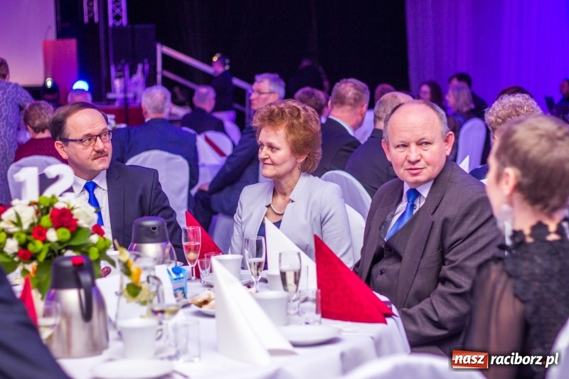 Zdjęcie w galerii na portalu naszraciborz.pl: Pietrowicka gala przedsiębiorczości już po raz trzynasty. Wręczono pięć statuetek wiadomości z regionu