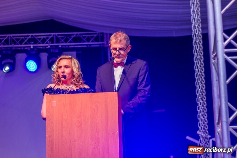 Zdjęcie w galerii na portalu naszraciborz.pl: Pietrowicka gala przedsiębiorczości już po raz trzynasty. Wręczono pięć statuetek wiadomości z regionu