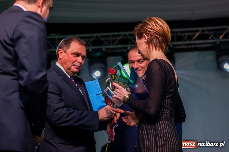 Zdjęcie w galerii na portalu naszraciborz.pl: Pietrowicka gala przedsiębiorczości już po raz trzynasty. Wręczono pięć statuetek wiadomości z regionu