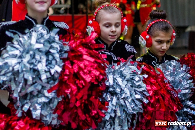 Zdjęcie w galerii na portalu naszraciborz.pl: Pietrowicka gala przedsiębiorczości już po raz trzynasty. Wręczono pięć statuetek wiadomości z regionu