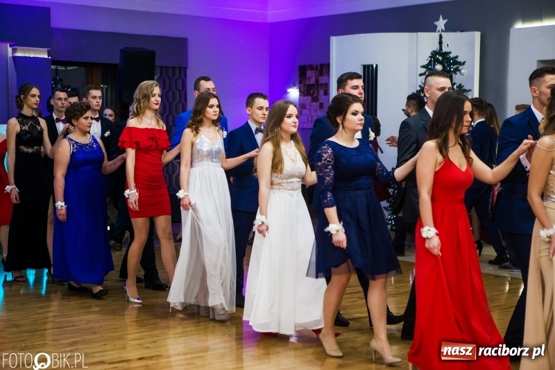 Zdjęcie w galerii na portalu naszraciborz.pl: Maturzyści Budowlanki bawią się w Bravo  wiadomości z regionu