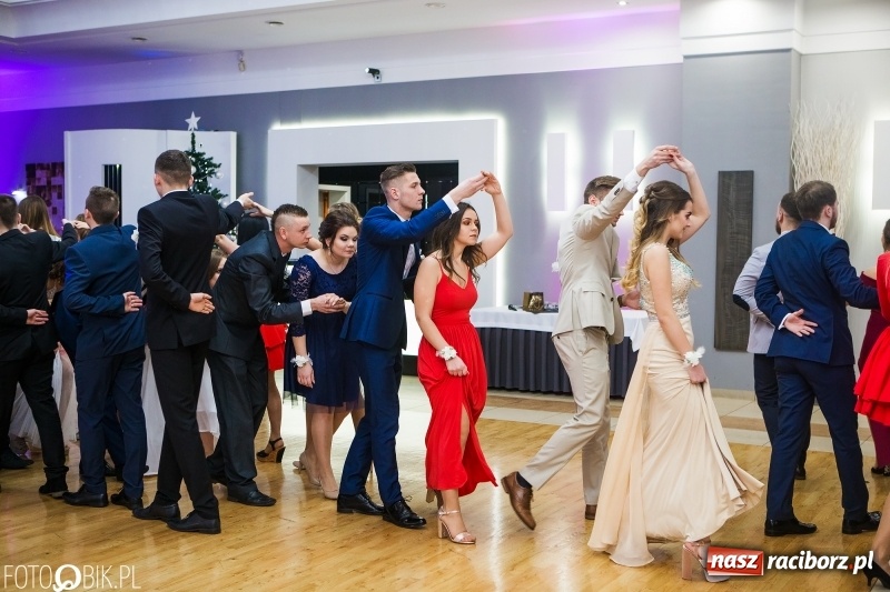 Zdjęcie w galerii na portalu naszraciborz.pl: Maturzyści Budowlanki bawią się w Bravo  wiadomości z regionu