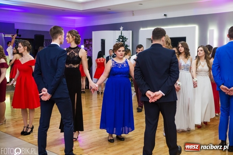 Zdjęcie w galerii na portalu naszraciborz.pl: Maturzyści Budowlanki bawią się w Bravo  wiadomości z regionu