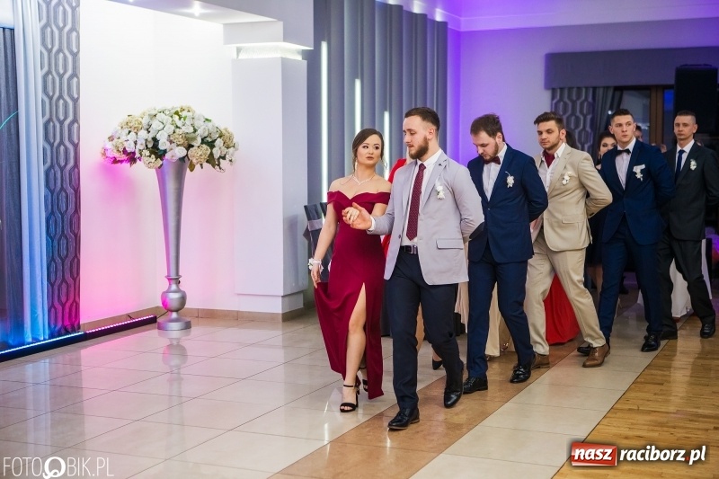 Zdjęcie w galerii na portalu naszraciborz.pl: Maturzyści Budowlanki bawią się w Bravo  wiadomości z regionu