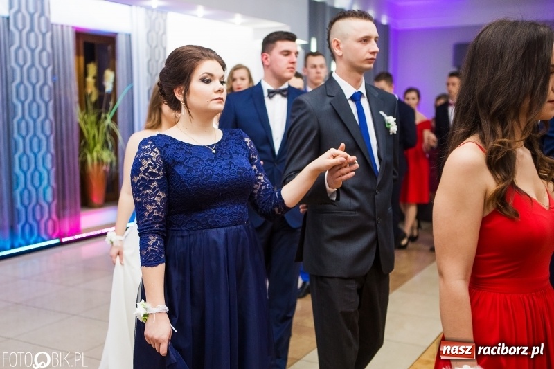 Zdjęcie w galerii na portalu naszraciborz.pl: Maturzyści Budowlanki bawią się w Bravo  wiadomości z regionu