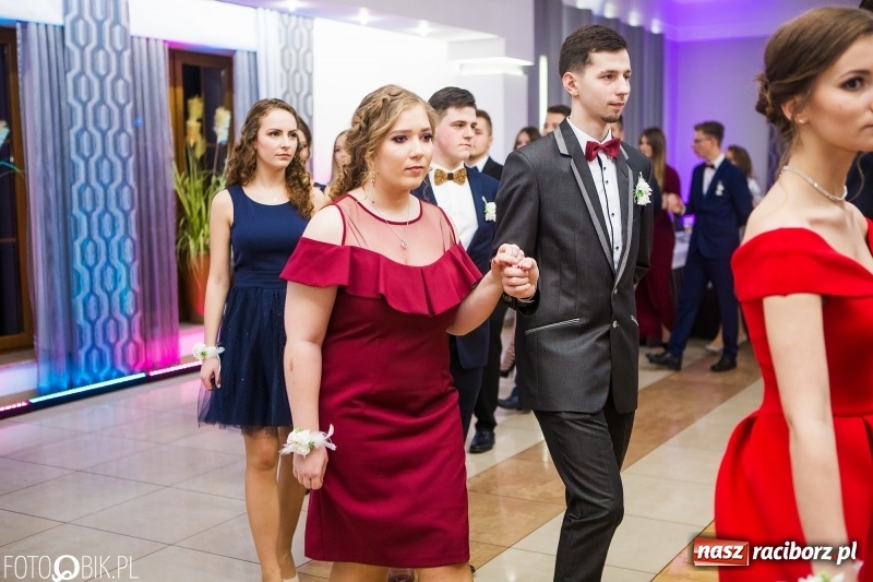 Zdjęcie w galerii na portalu naszraciborz.pl: Maturzyści Budowlanki bawią się w Bravo  wiadomości z regionu