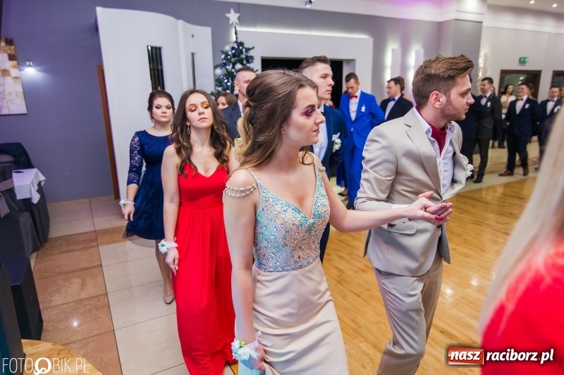 Zdjęcie w galerii na portalu naszraciborz.pl: Maturzyści Budowlanki bawią się w Bravo  wiadomości z regionu