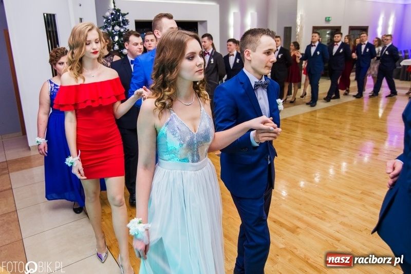 Zdjęcie w galerii na portalu naszraciborz.pl: Maturzyści Budowlanki bawią się w Bravo  wiadomości z regionu