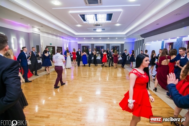 Zdjęcie w galerii na portalu naszraciborz.pl: Maturzyści Budowlanki bawią się w Bravo  wiadomości z regionu