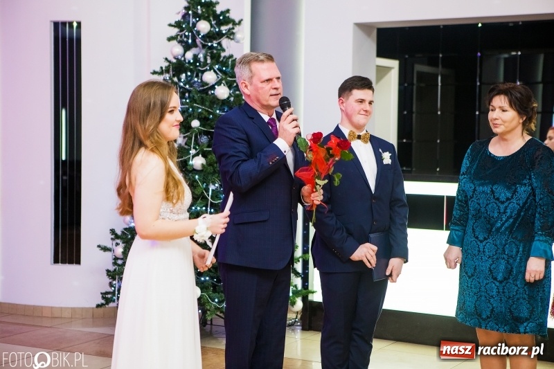 Zdjęcie w galerii na portalu naszraciborz.pl: Maturzyści Budowlanki bawią się w Bravo  wiadomości z regionu