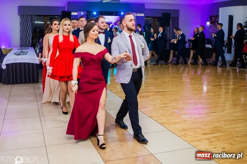 Zdjęcie w galerii na portalu naszraciborz.pl: Maturzyści Budowlanki bawią się w Bravo  wiadomości z regionu