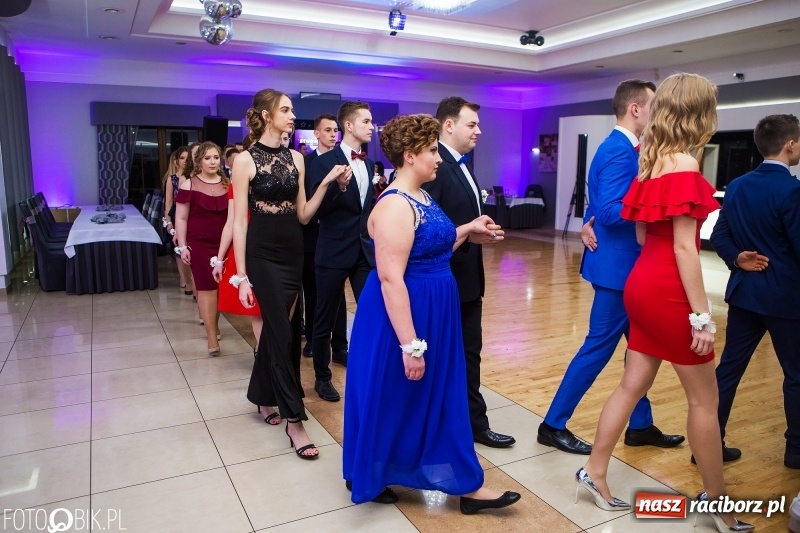 Zdjęcie w galerii na portalu naszraciborz.pl: Maturzyści Budowlanki bawią się w Bravo  wiadomości z regionu