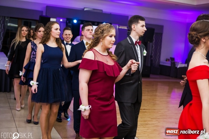 Zdjęcie w galerii na portalu naszraciborz.pl: Maturzyści Budowlanki bawią się w Bravo  wiadomości z regionu