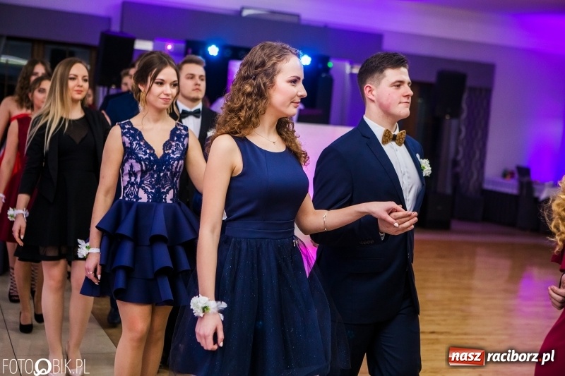 Zdjęcie w galerii na portalu naszraciborz.pl: Maturzyści Budowlanki bawią się w Bravo  wiadomości z regionu