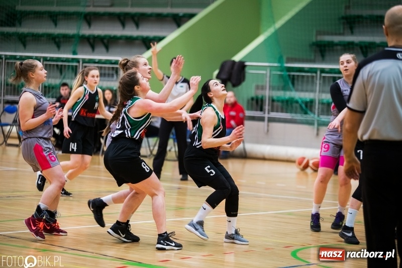 Zdjęcie w galerii na portalu naszraciborz.pl: Przegrana koszykarek RKK AZS Racibórz z MLKS-MOS Rzeszów wiadomości z regionu