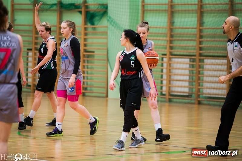 Zdjęcie w galerii na portalu naszraciborz.pl: Przegrana koszykarek RKK AZS Racibórz z MLKS-MOS Rzeszów wiadomości z regionu
