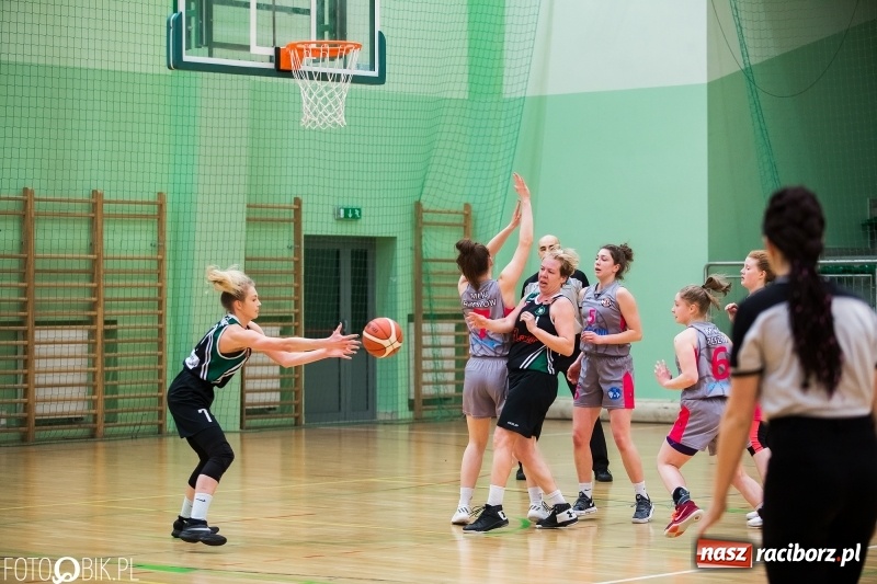 Zdjęcie w galerii na portalu naszraciborz.pl: Przegrana koszykarek RKK AZS Racibórz z MLKS-MOS Rzeszów wiadomości z regionu