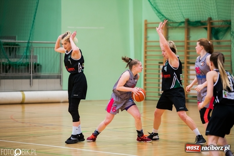 Zdjęcie w galerii na portalu naszraciborz.pl: Przegrana koszykarek RKK AZS Racibórz z MLKS-MOS Rzeszów wiadomości z regionu